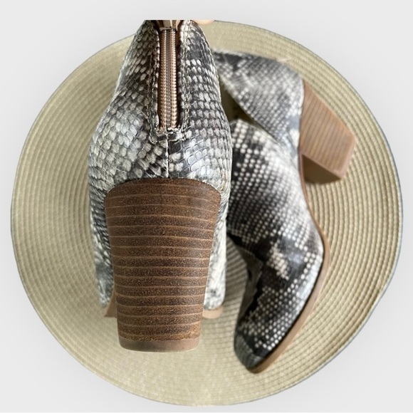 Carlos Santana Snake Skin Carmin Ankle Booties Women’s 10 Stacked Heel - Picture 4 of 6